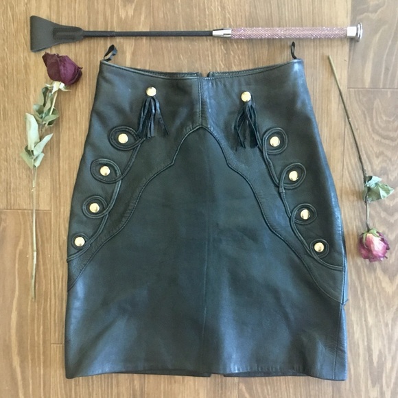 Dresses & Skirts - Leather Pencil Mini Skirt